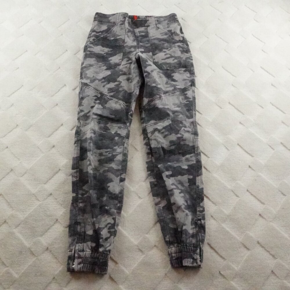 SPANX Gray Camo Joggers
